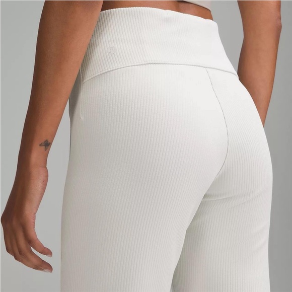 Lululemon Bone Ribbed Softstreme Flare Pants Size 2 - Picture 10 of 10